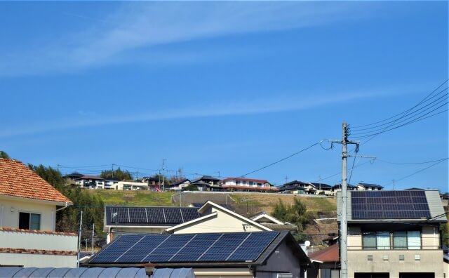 家庭用太陽光発電の保険料相場をイメージできる写真