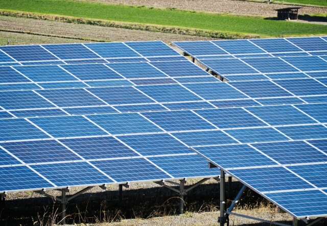 太陽光発電と農地転用の基礎知識​をイメージできる写真